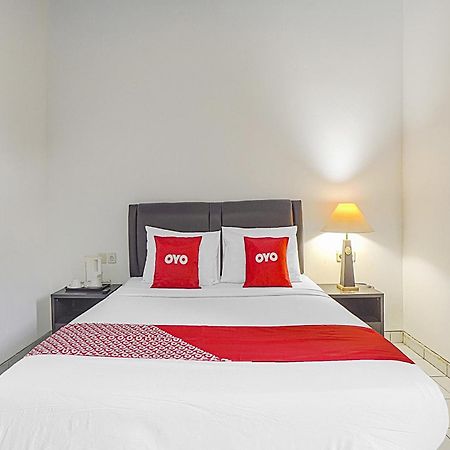 Oyo Life 90589 Palem Garden Hotel Tulungagung Ngoại thất bức ảnh