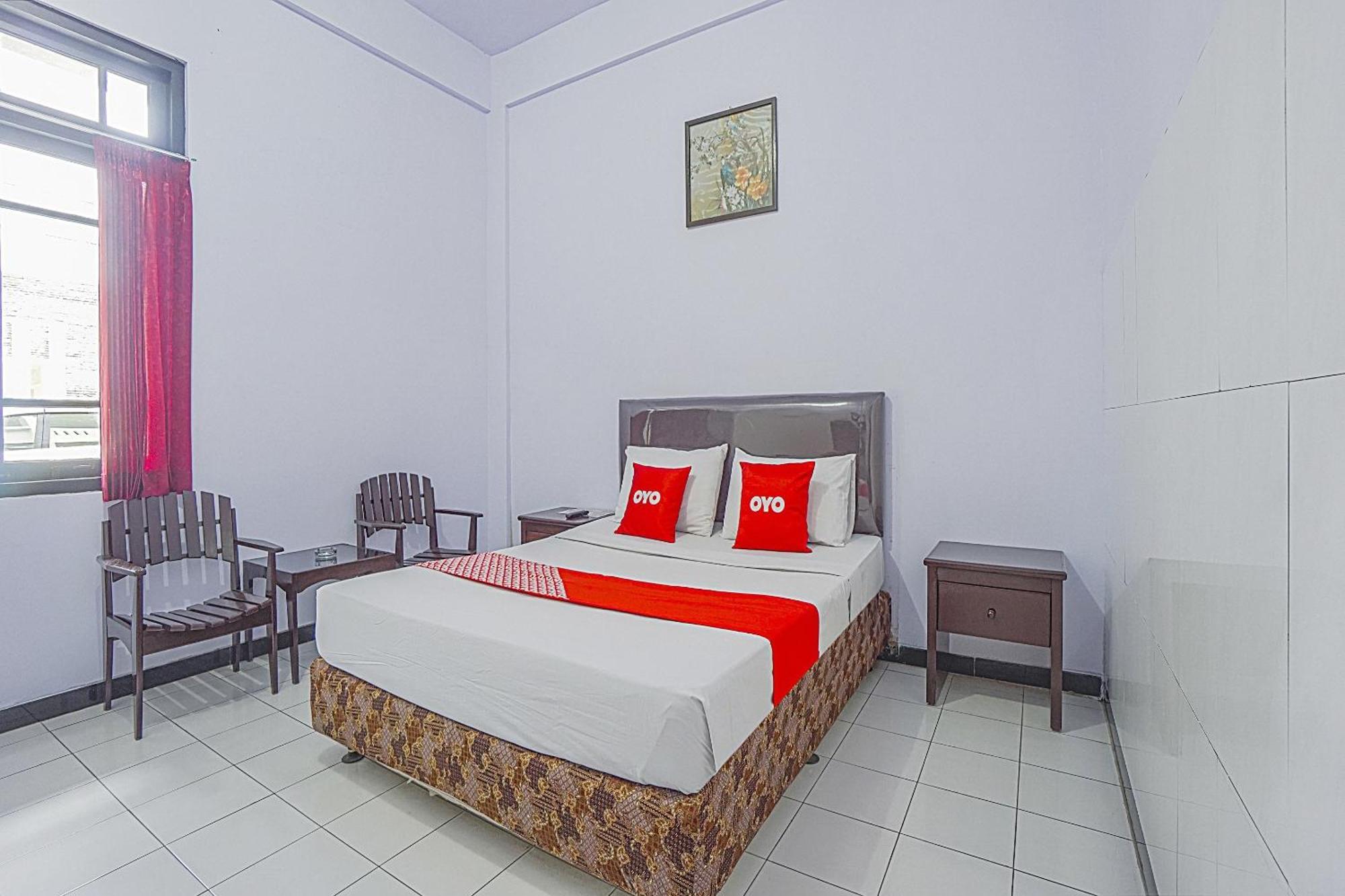 Oyo Life 90589 Palem Garden Hotel Tulungagung Ngoại thất bức ảnh