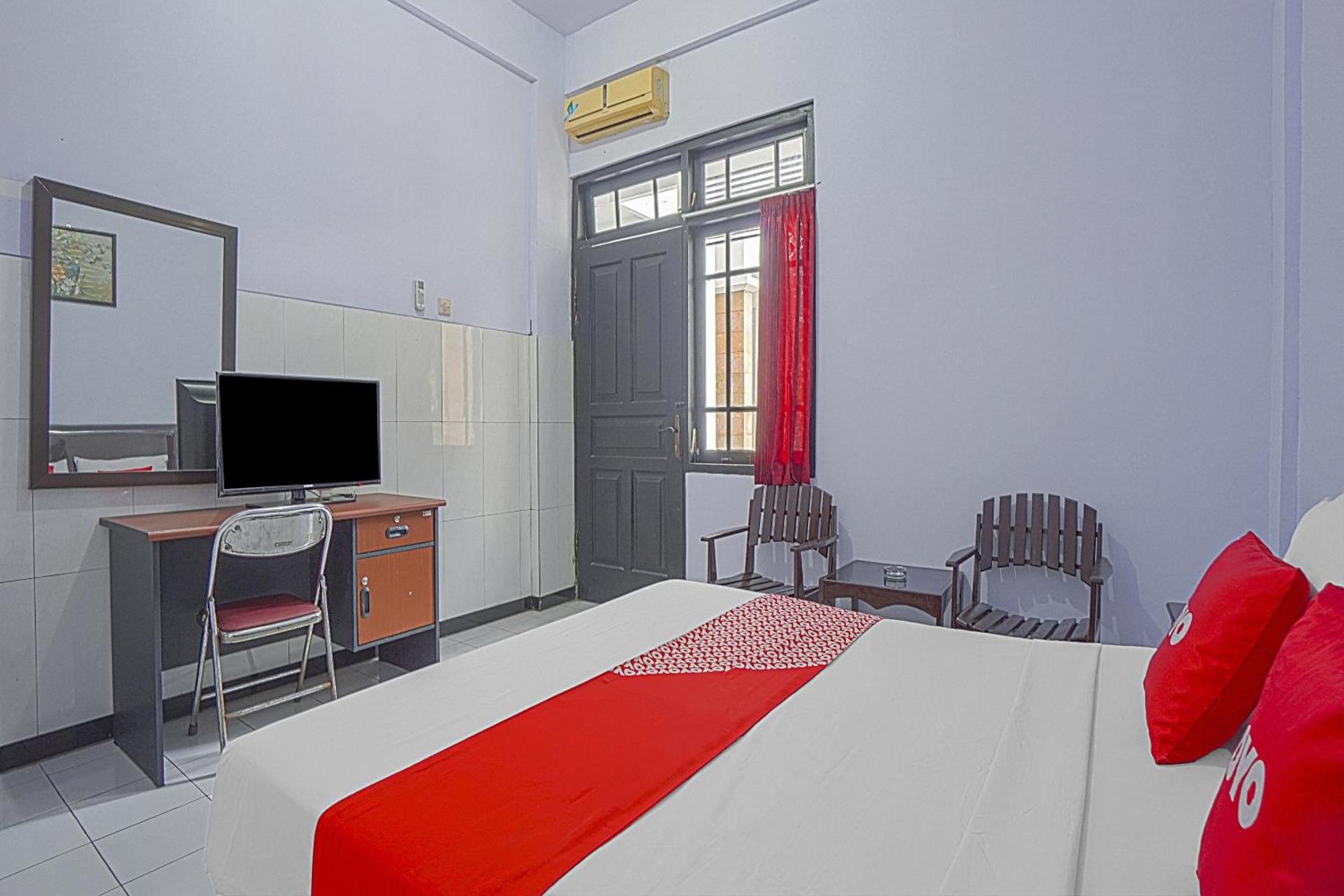 Oyo Life 90589 Palem Garden Hotel Tulungagung Ngoại thất bức ảnh