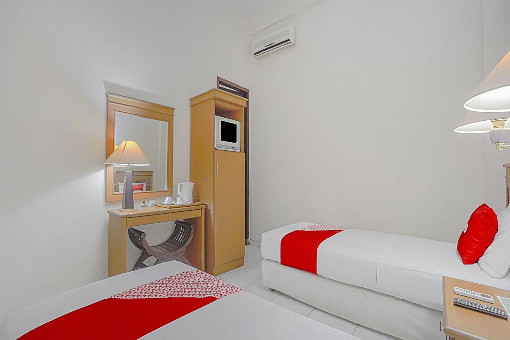 Oyo Life 90589 Palem Garden Hotel Tulungagung Ngoại thất bức ảnh