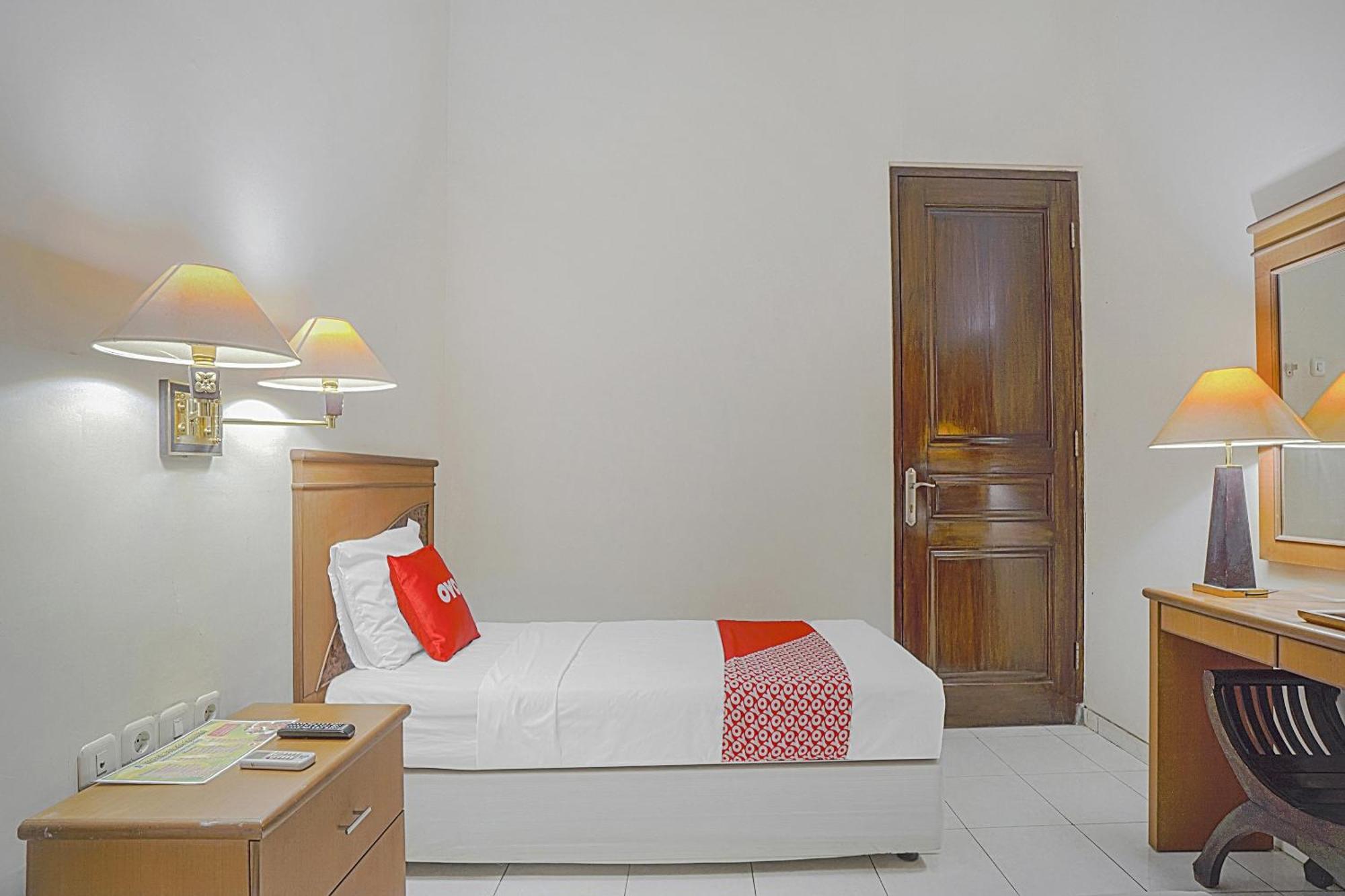 Oyo Life 90589 Palem Garden Hotel Tulungagung Ngoại thất bức ảnh