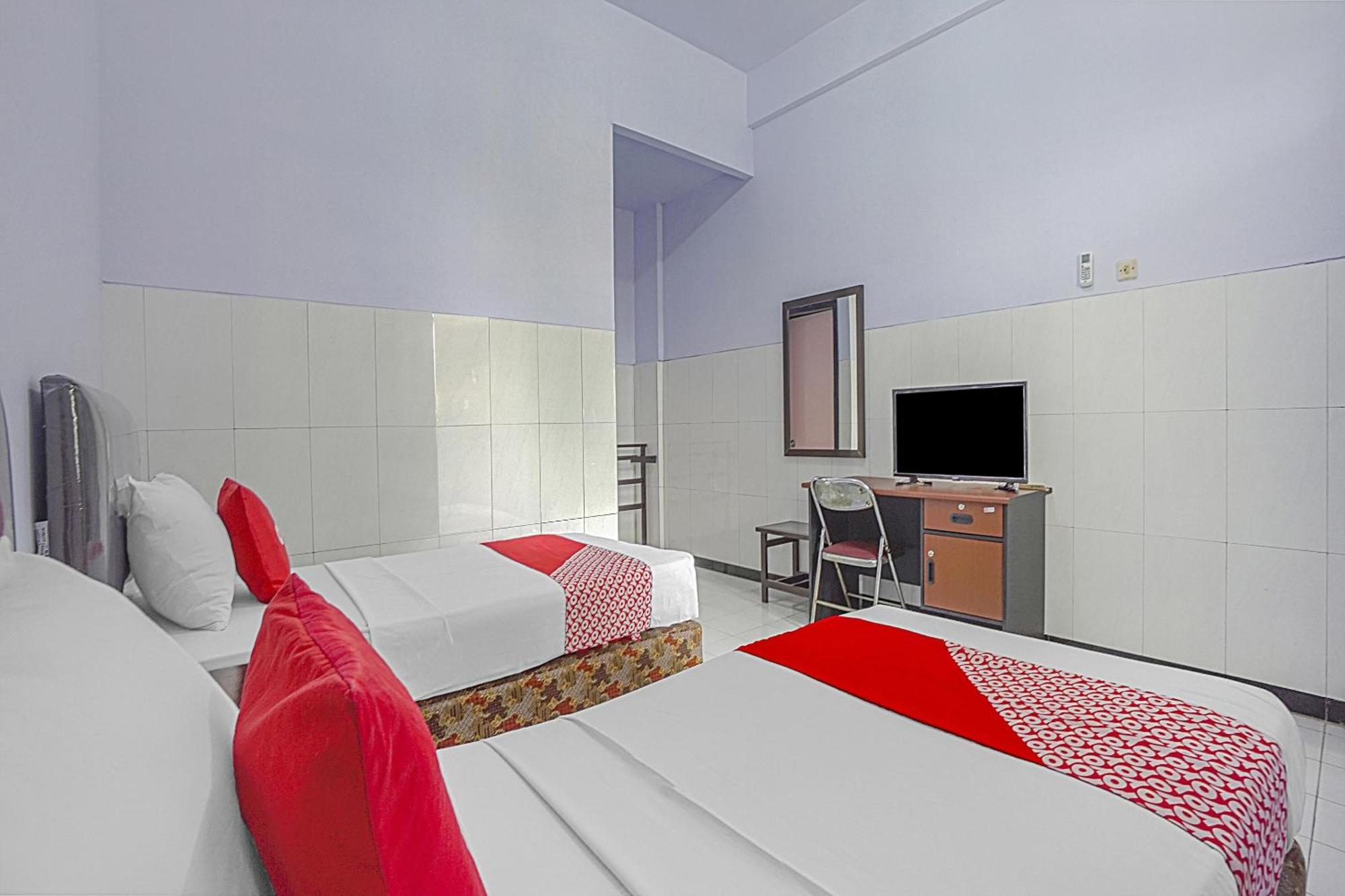 Oyo Life 90589 Palem Garden Hotel Tulungagung Ngoại thất bức ảnh
