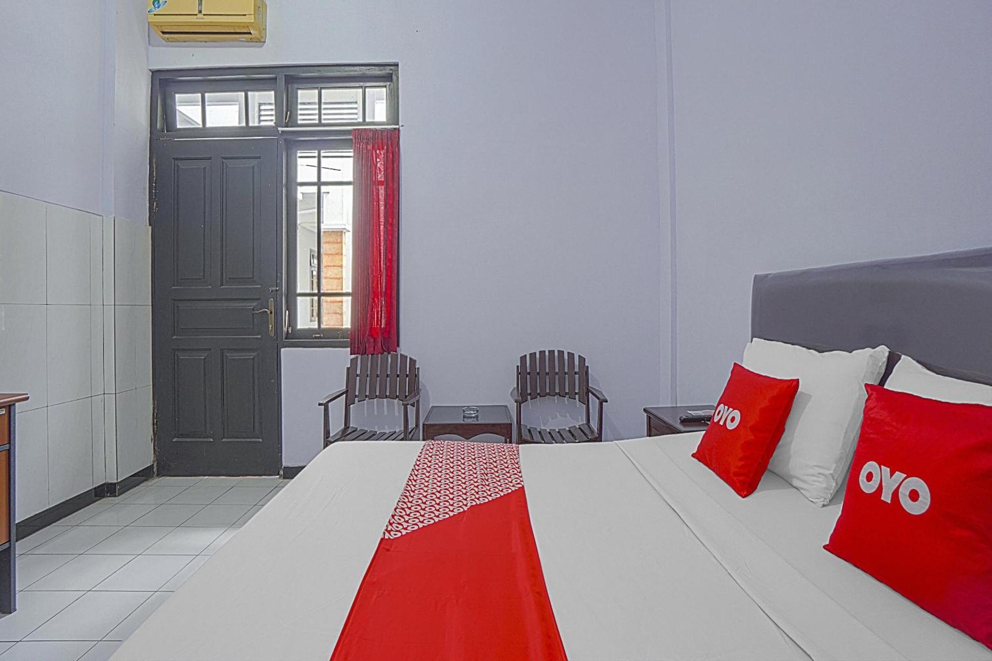 Oyo Life 90589 Palem Garden Hotel Tulungagung Ngoại thất bức ảnh