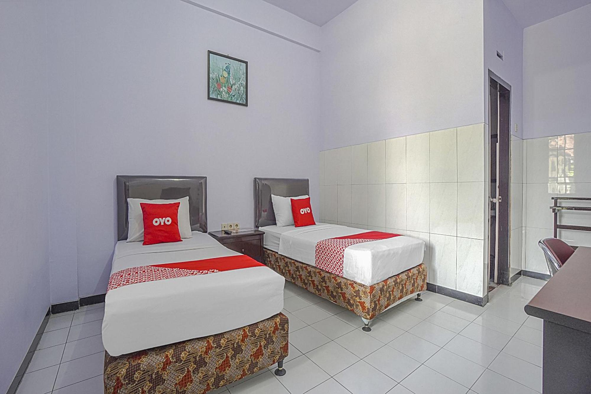 Oyo Life 90589 Palem Garden Hotel Tulungagung Ngoại thất bức ảnh