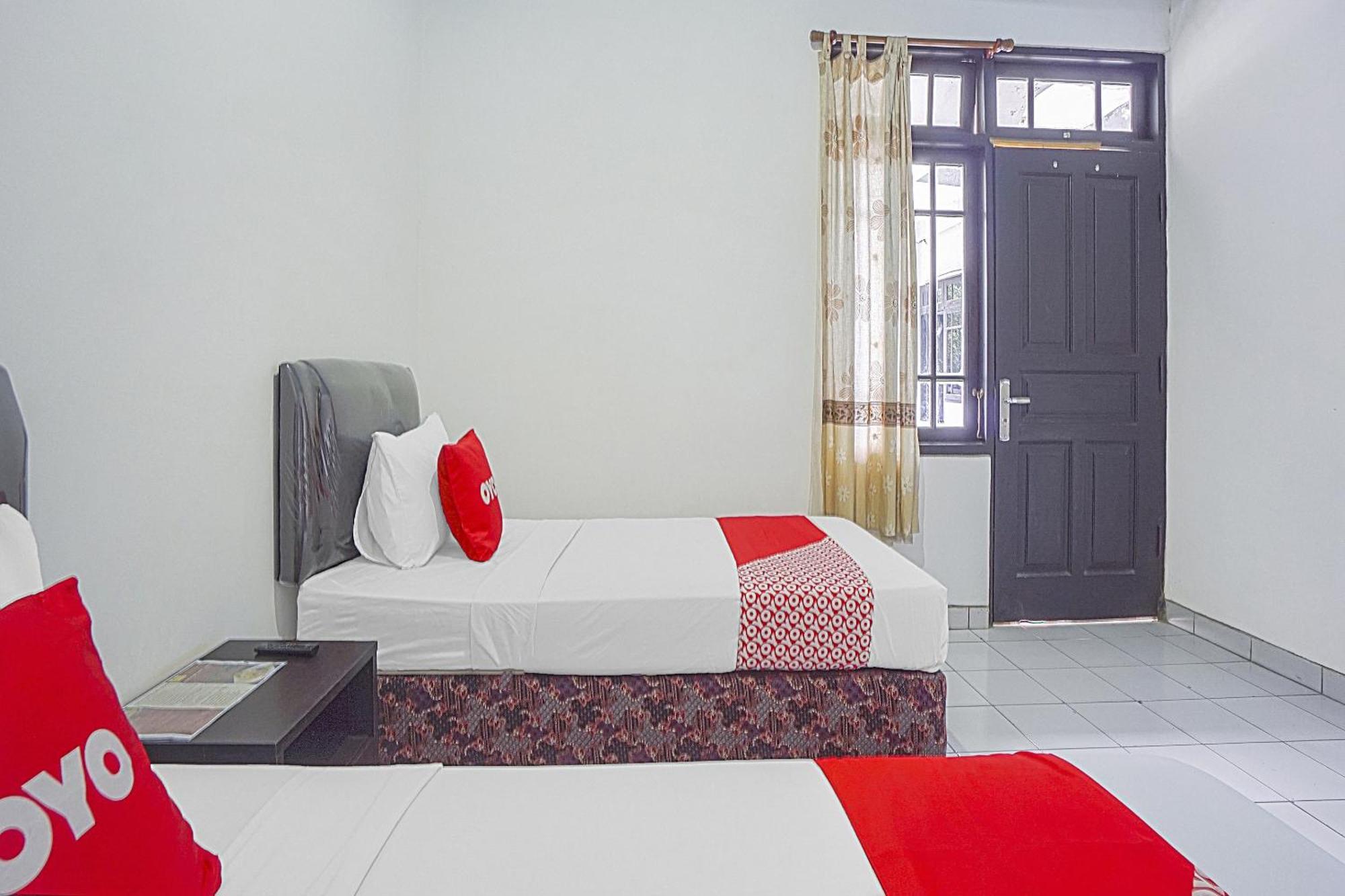 Oyo Life 90589 Palem Garden Hotel Tulungagung Ngoại thất bức ảnh