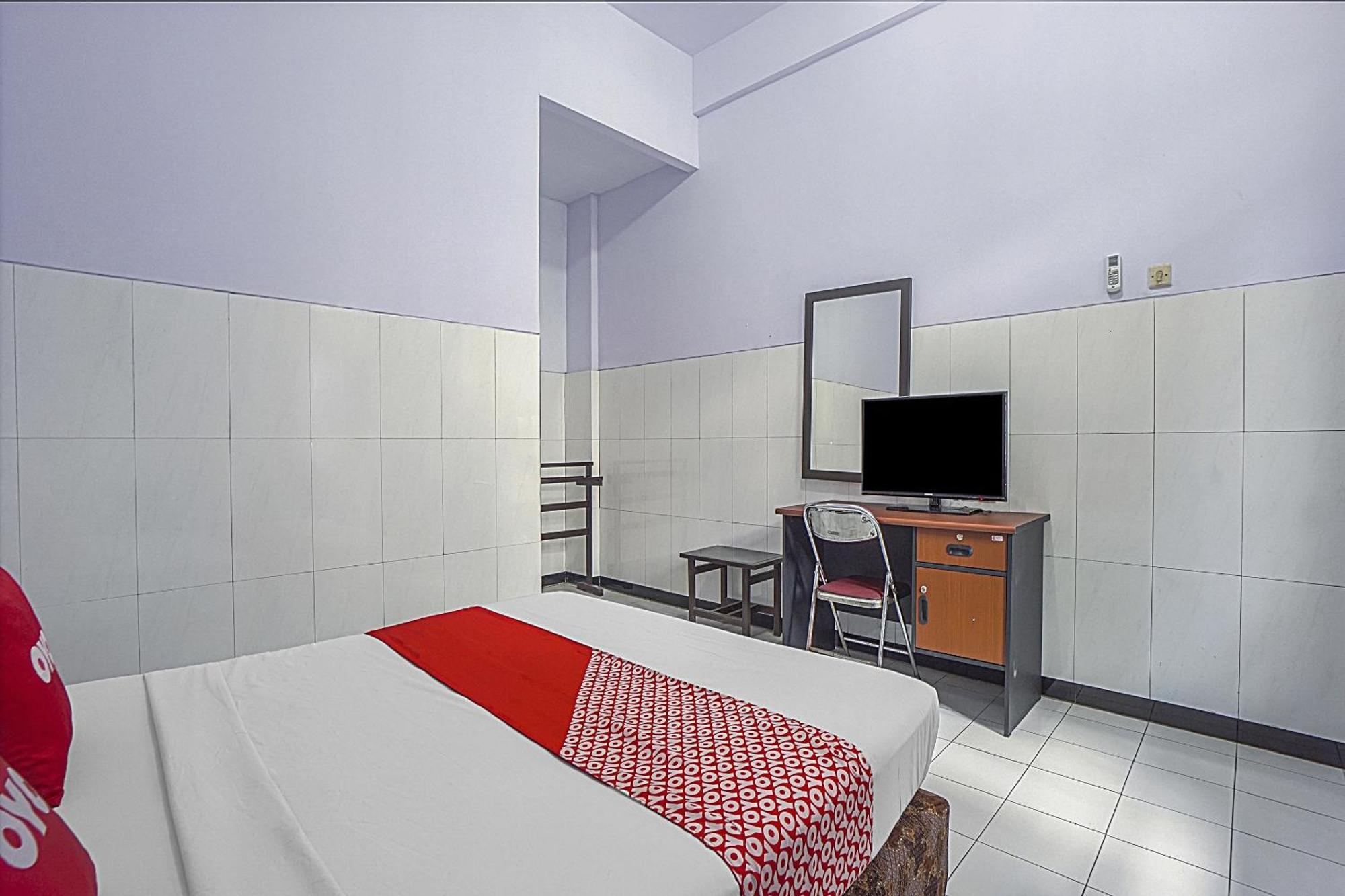 Oyo Life 90589 Palem Garden Hotel Tulungagung Ngoại thất bức ảnh
